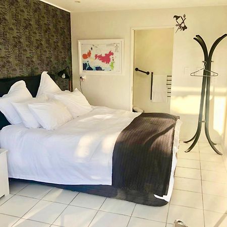 Le Chalet Waiheke Apartments Ostend Room photo